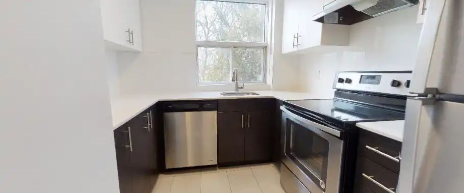 Clanranald Avenue | 5015-5025 Clanranald Avenue, Montreal - Photo 1