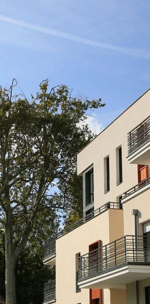 location Appartement T2 DE 38.2m² À RUEIL MALMAISON - Photo 1