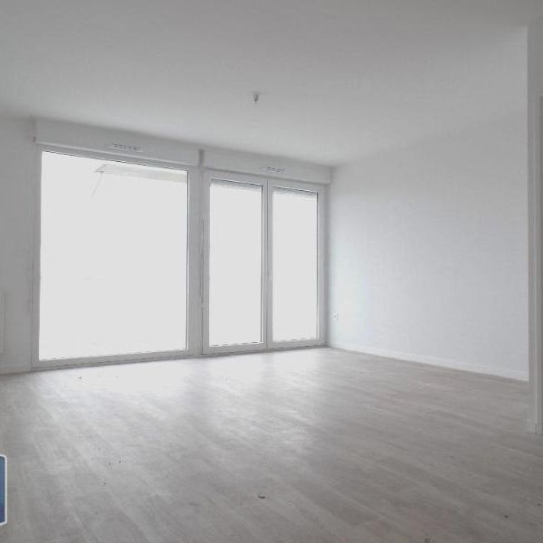 Location Appartement 3 pièces 74m² WAMBRECHIES 59118 - Photo 1