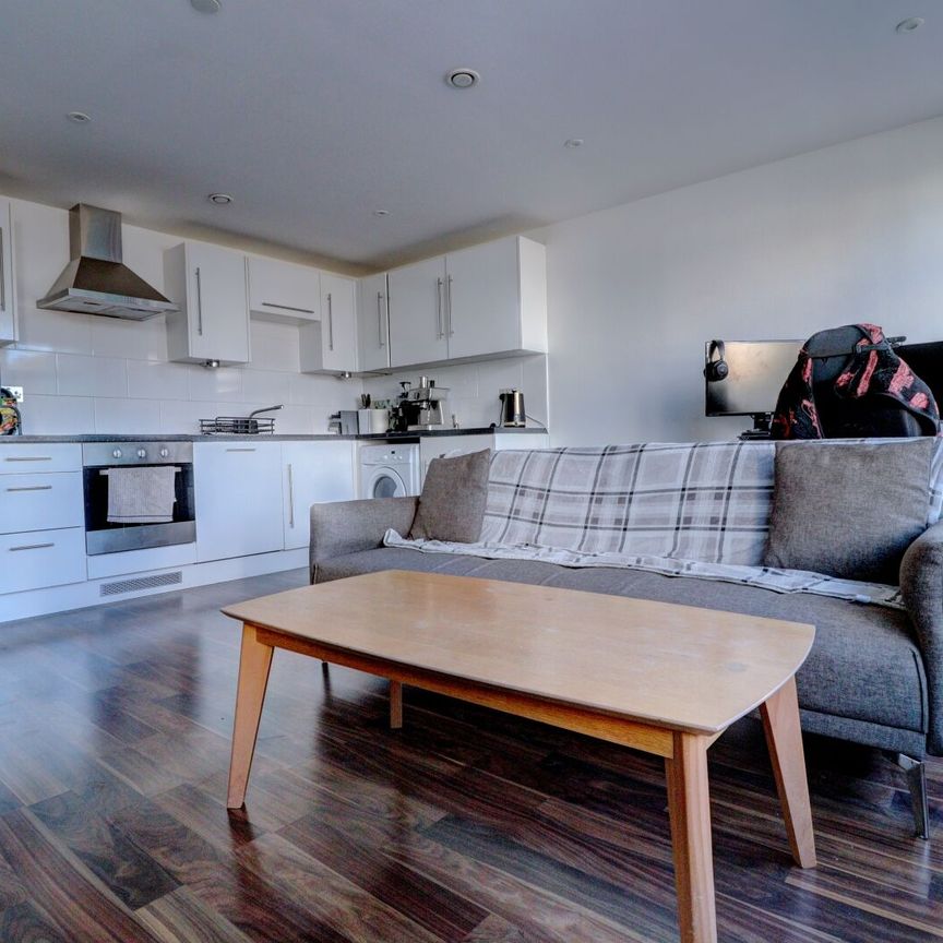 1 bedroom flat to rent - Photo 1