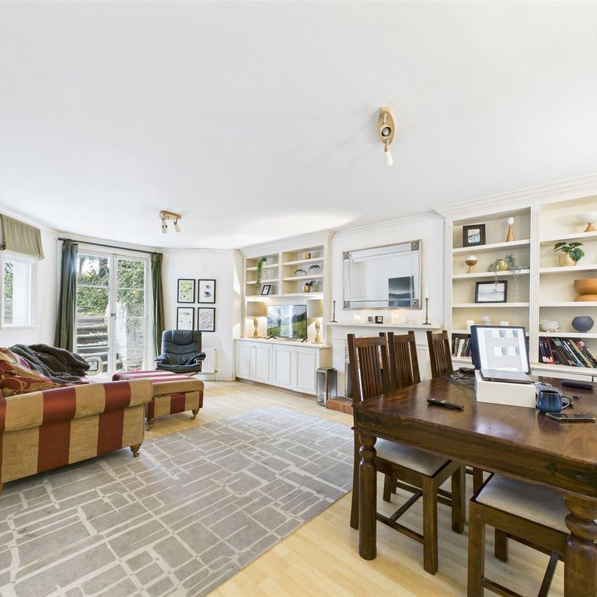 Cambridge Park, East Twickenham, Middlesex, TW1 - Photo 1