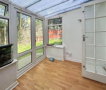 3 bedroom end of terrace house to rent - Photo 3