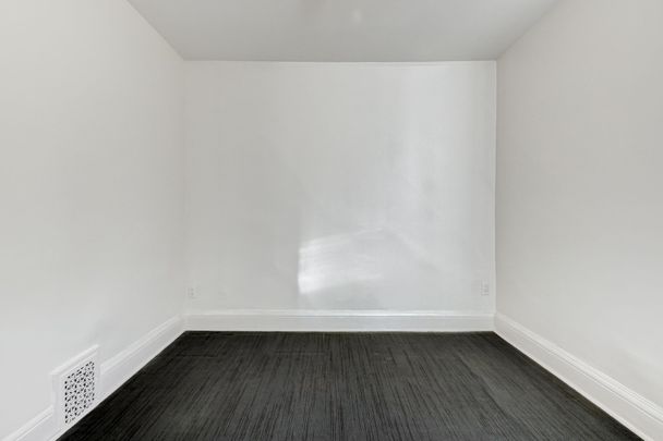 For Lease - 1239 College Street Unit# 2nd Flr, Toronto, Ontario - Photo 1