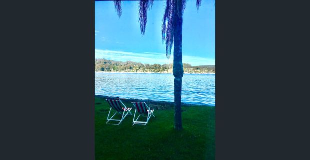 Californian Waterfront Bungalow - Photo 1