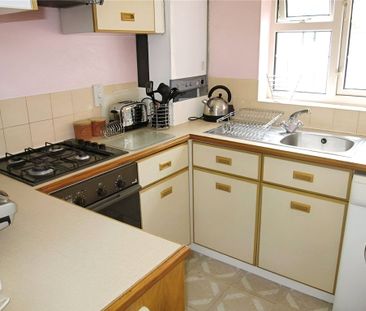 Manor Place, Staines, Middlesex, TW18 1AE - Photo 1