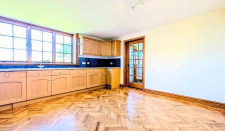 4 bedroom detached house to rent - Photo 5