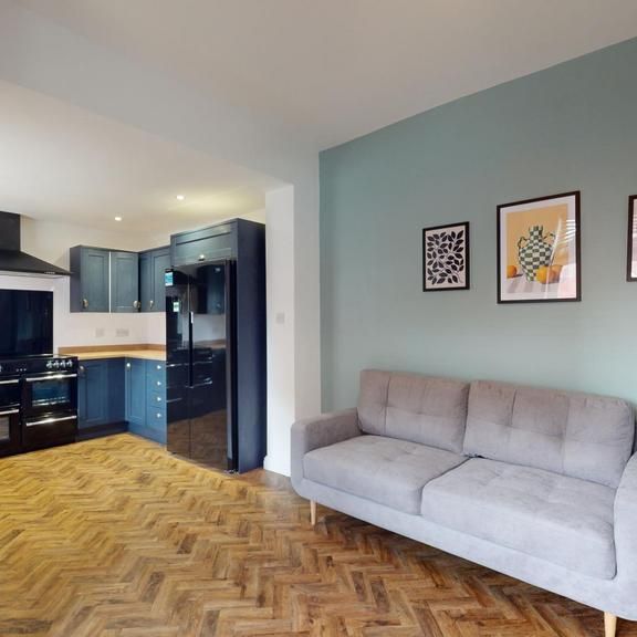 5 bedroom house to rent - Photo 1