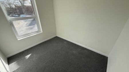 Newport, Lincoln - Photo 5