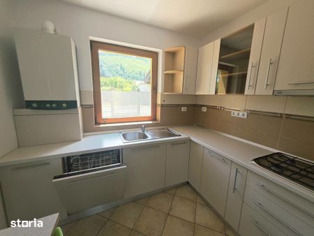 Inchiriez casa 4 camere Sacele - Photo 3