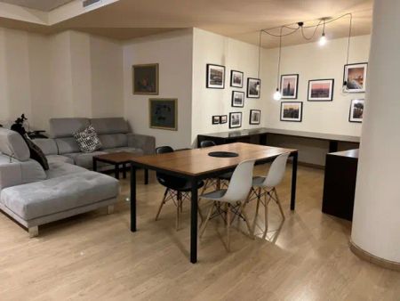 Piso en alquiler en Centro - Sant Francesc - Photo 2