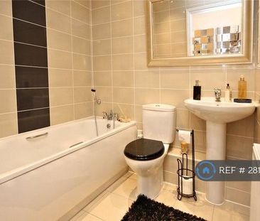 1 bedroom in a flat share to rent - Photo 5