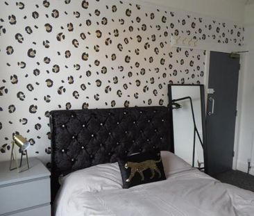 152 North Road East - Photo 6