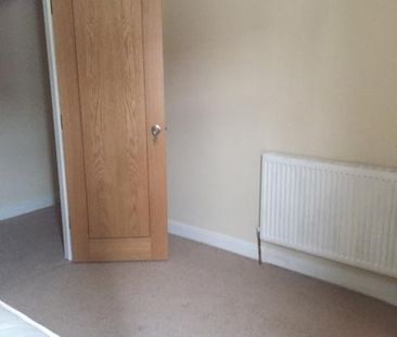1 bedroom in a house share to rent - Photo 6