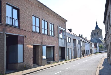 Ruim appartement met zonnig terras in centrum Alveringem - Photo 2