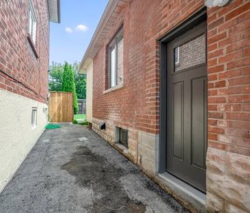 Beautiful Basement Suite in Newly Renovated Bungalow - Photo 3