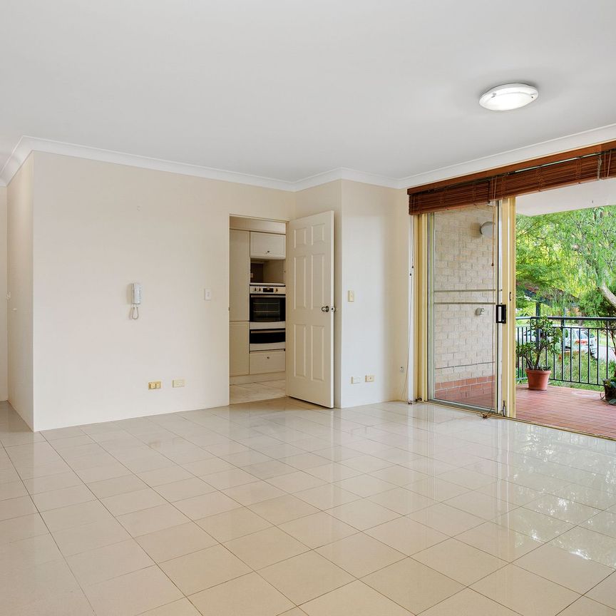 Convenient and Spacious Unit - Photo 1