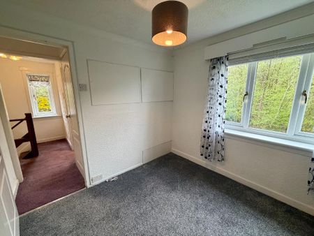 2 bedroom end of terrace house to rent - Photo 3