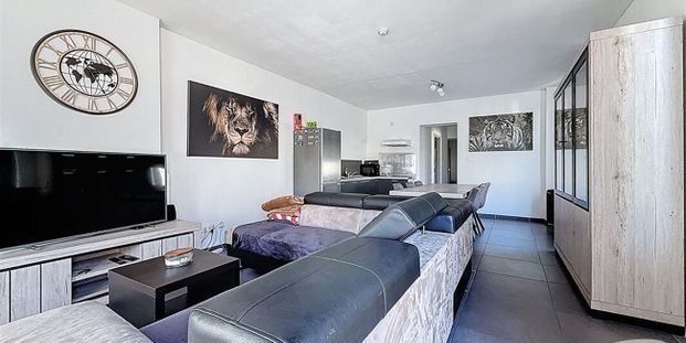 Appartement te huur in Flémalle-Grande voor € 700 met 1 slaapkamer - Foto 1