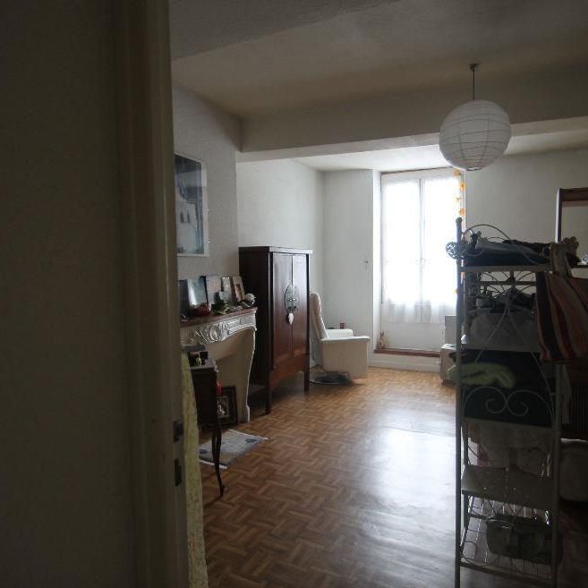 Location Appartement 3 pièces 71m² GANNAT 03800 - Photo 1