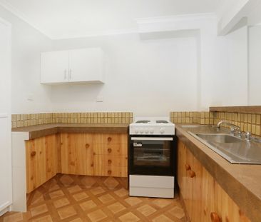 Freshly Updated Townhouse with Pool Access in Central Nerang Location - Photo 5