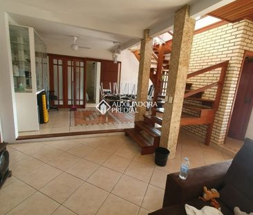 Casa com 5 quartos e 356m² para alugar em Campeche, FLORIANÓPOLIS. - Photo 1