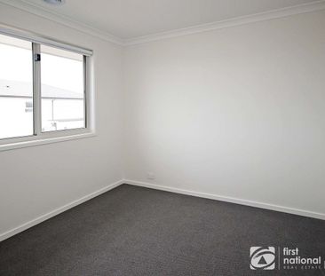 Brand-New Double-Storey Home in a Prime Location - Photo 4