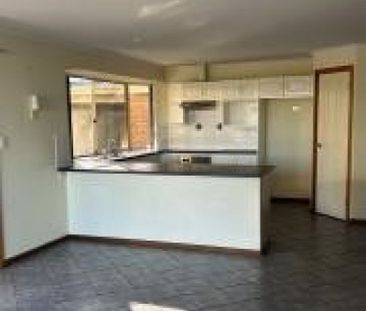 23 Underwood Av, Goolwa Beach SA 5214 - House For Rent | Domain - Photo 2