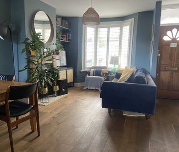 2 Bed Terraced House, Downsell Road, E15 - Photo 3