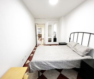 Piso de alquiler en Calle Nardos, Norte - Universidad - Photo 3