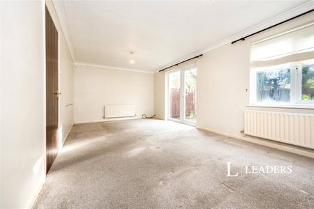 2 bedroom house to rent Keaton Close, Crownhill, Milton Keynes, MK8 - Photo 4