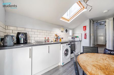 4 bedroom terraced maisonette to rent - Photo 2