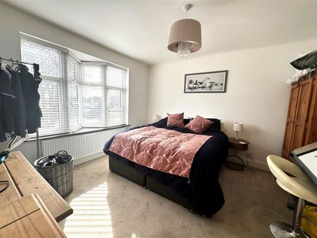 3 bedroom semi-detached house to rent - Photo 3