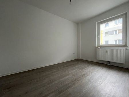 Ihr neues Zuhause! Renovierte 3-Raum-Wohnung. - Photo 5