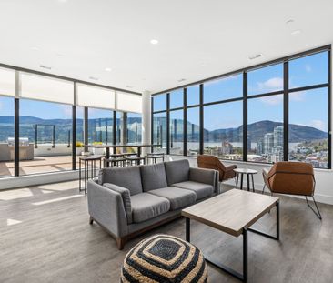 FURNISHED: Brooklyn – 2 bedroom, 2 bath, corner unit - Photo 1