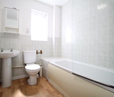 1 bedroom ground floor flat to rent - Photo 3