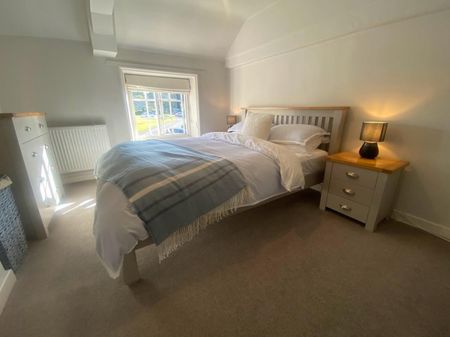 3 bedroom House To Let - Photo 4