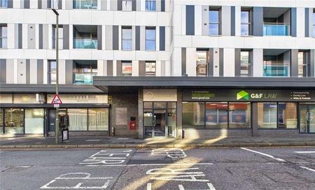 Cromwell Road, Redhill, Surrey, RH1 - Photo 4