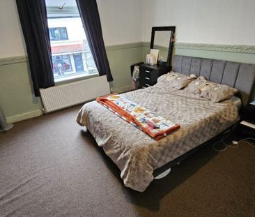 2 bed Terraced - To Let - Photo 5