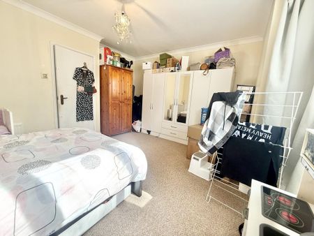 1 bedroom ground floor flat to rent - Photo 3