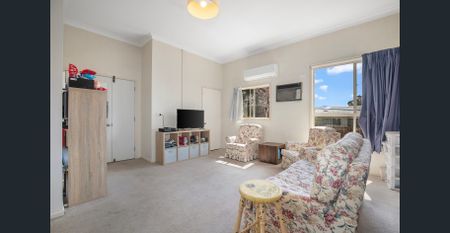 Great Location, Great Space - Photo 5