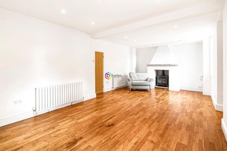 5 bedroom end of terrace house to rent - Photo 2