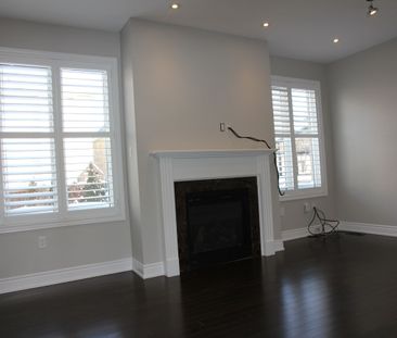 For Lease - 245 Poetry Drive, Vaughan, Ontario - Photo 2