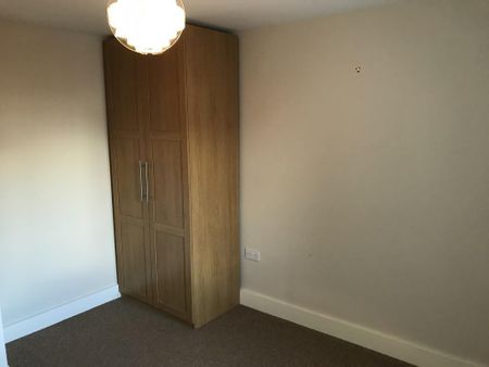 Falcon Drive, Cardiff - Photo 2