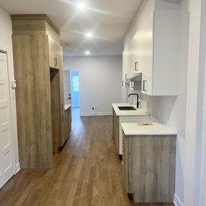 4½ Avec Terrasse - Metro Joliette - Photo 2