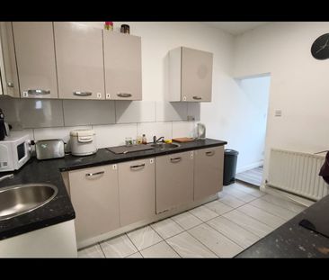 Room in a Shared House, Wyley Road, CV6 - Photo 2