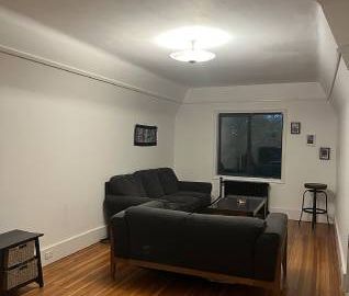 Large 1 bedroom loft character - Photo 1