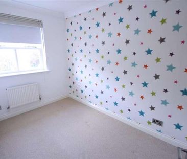 Swallow Close, Chafford Hundred, RM16 - Photo 2