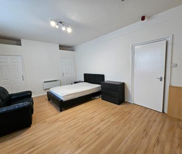 Studio to rent - Photo 6