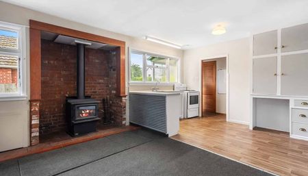 Family Home in Spreydon - Photo 2