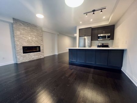 For Lease - 72 Causland Lane, Richmond Hill, Ontario - Photo 3